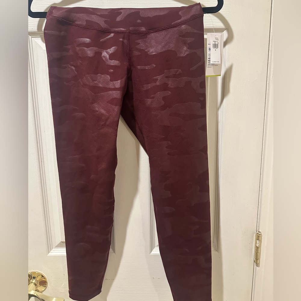 Old Navy Active Burgundy Leggings